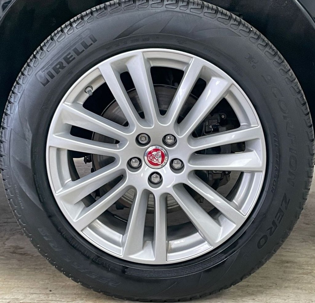 Used Jaguar F-Pace 2017 for sale - 76236119: Photo 18