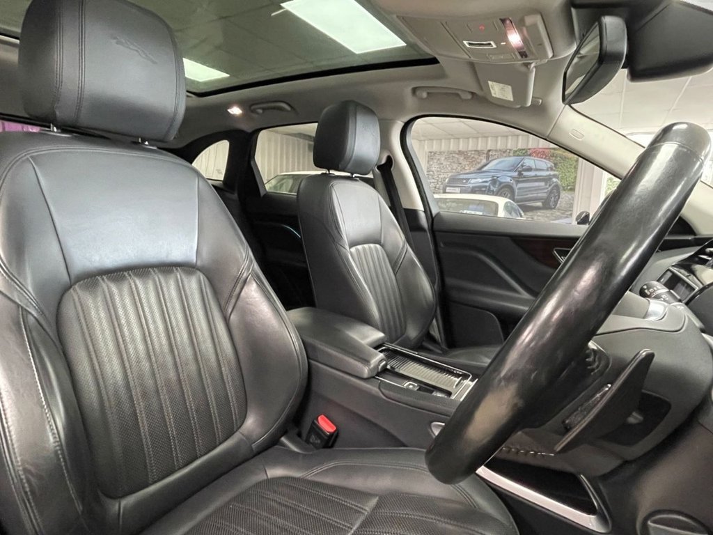 Used Jaguar F-Pace 2017 for sale - 76236119: Photo 26