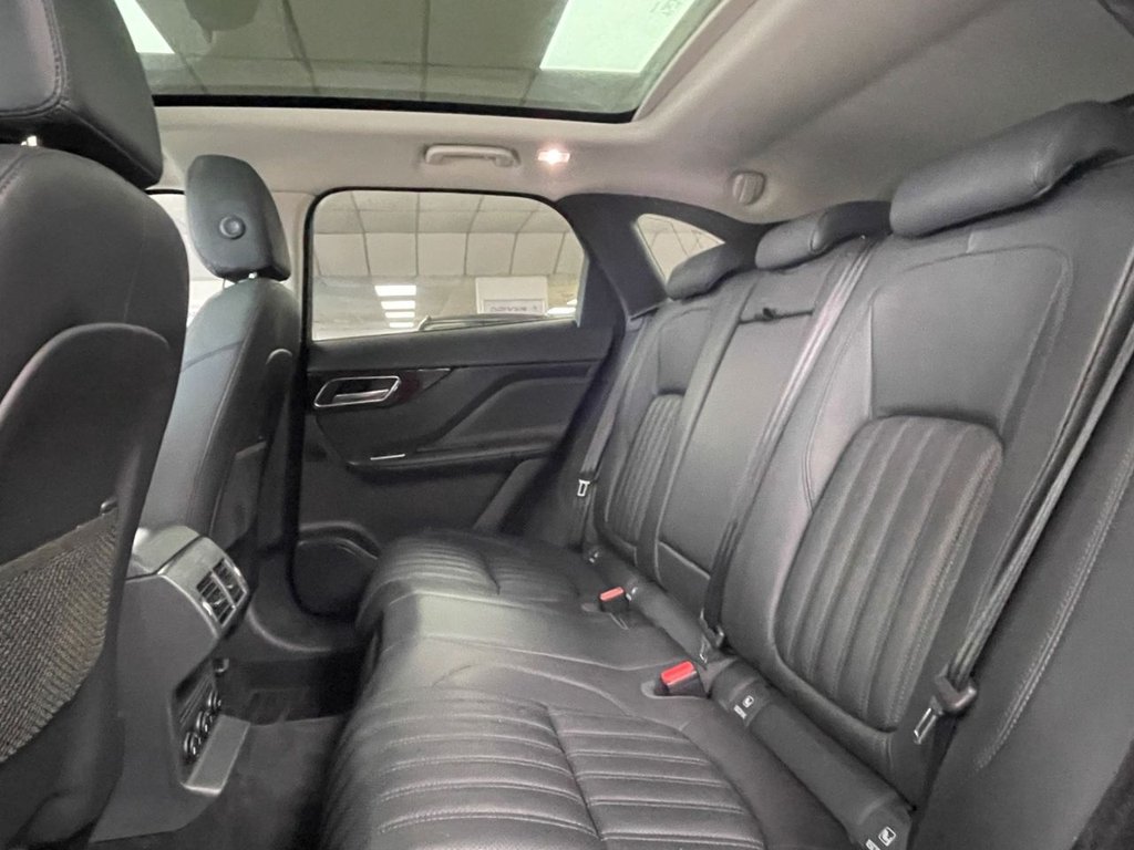 Used Jaguar F-Pace 2017 for sale - 76236119: Photo 31