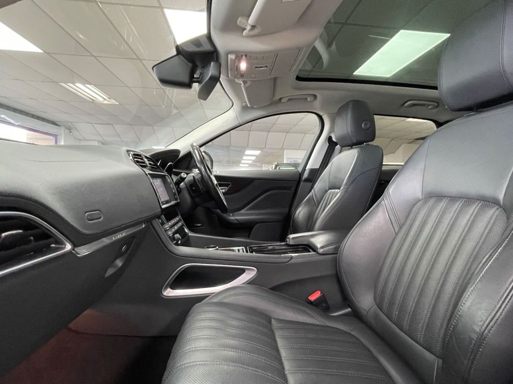 Used Jaguar F-Pace 2017 for sale - 76236119: Photo 33