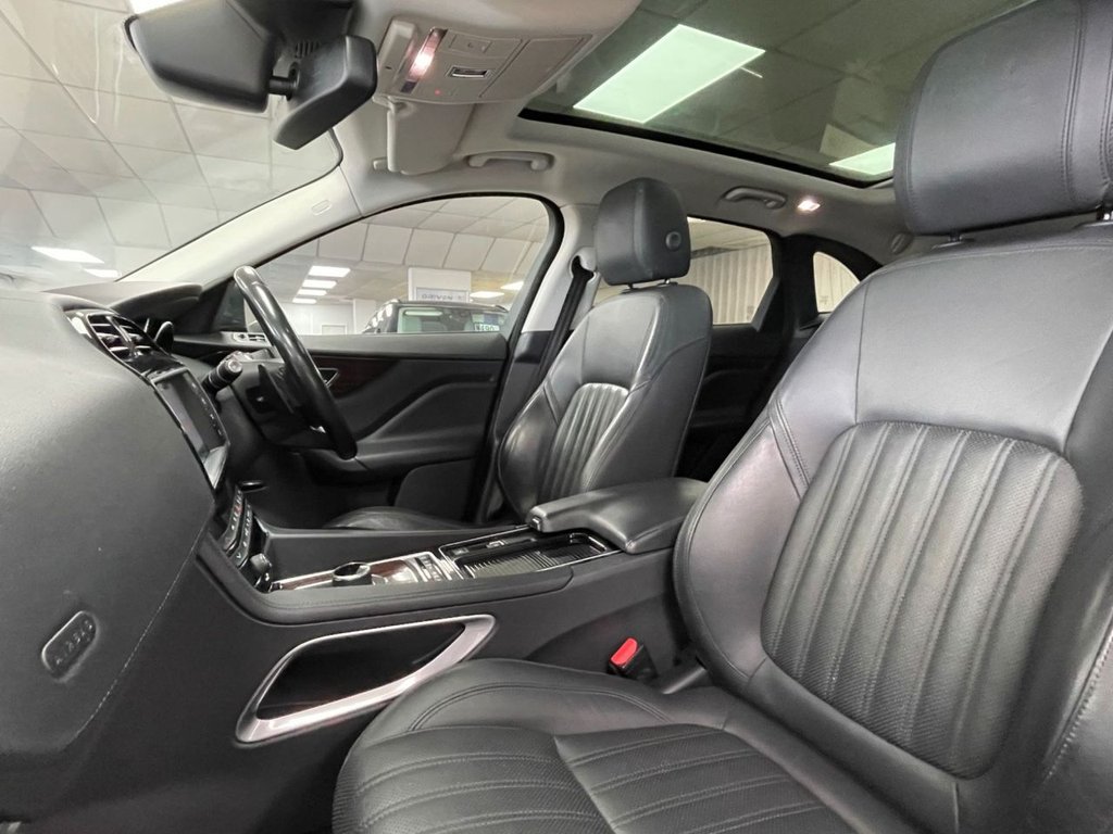 Used Jaguar F-Pace 2017 for sale - 76236119: Photo 34
