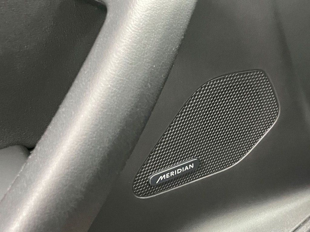 Used Jaguar F-Pace 2017 for sale - 76236119: Photo 38