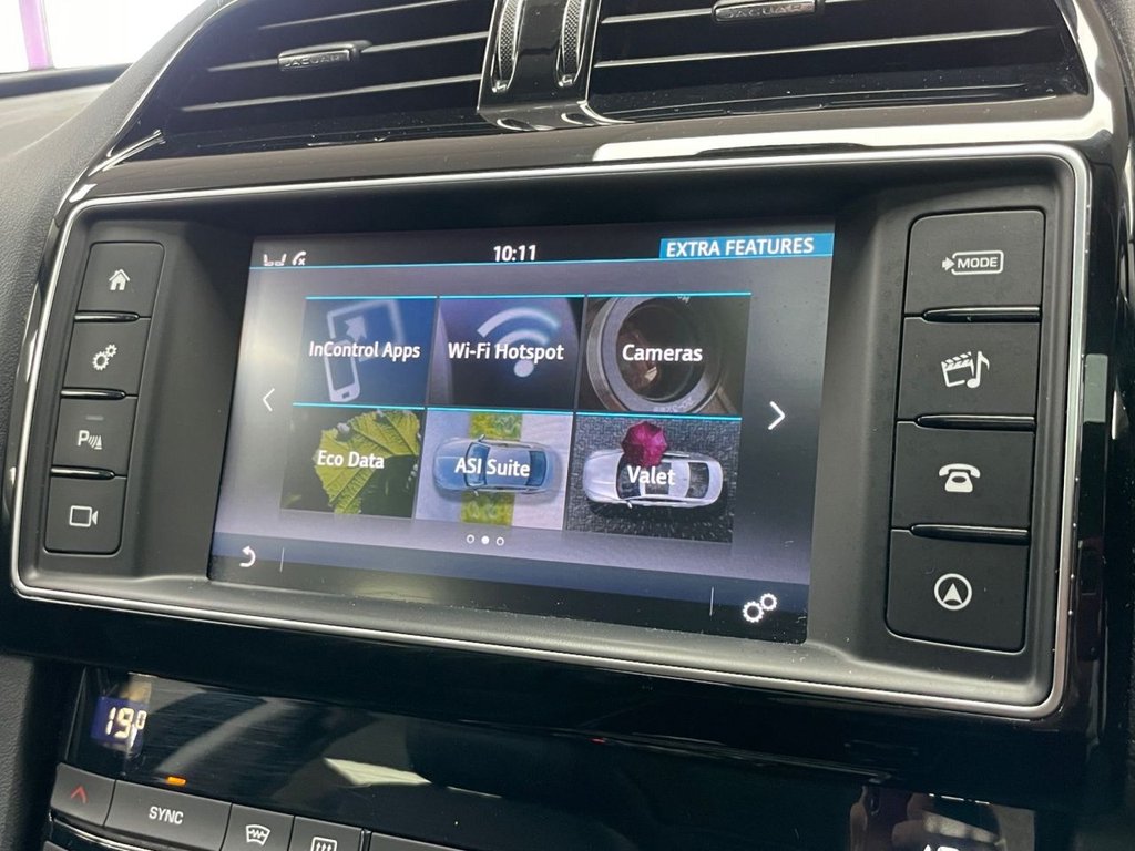 Used Jaguar F-Pace 2017 for sale - 76236119: Photo 44