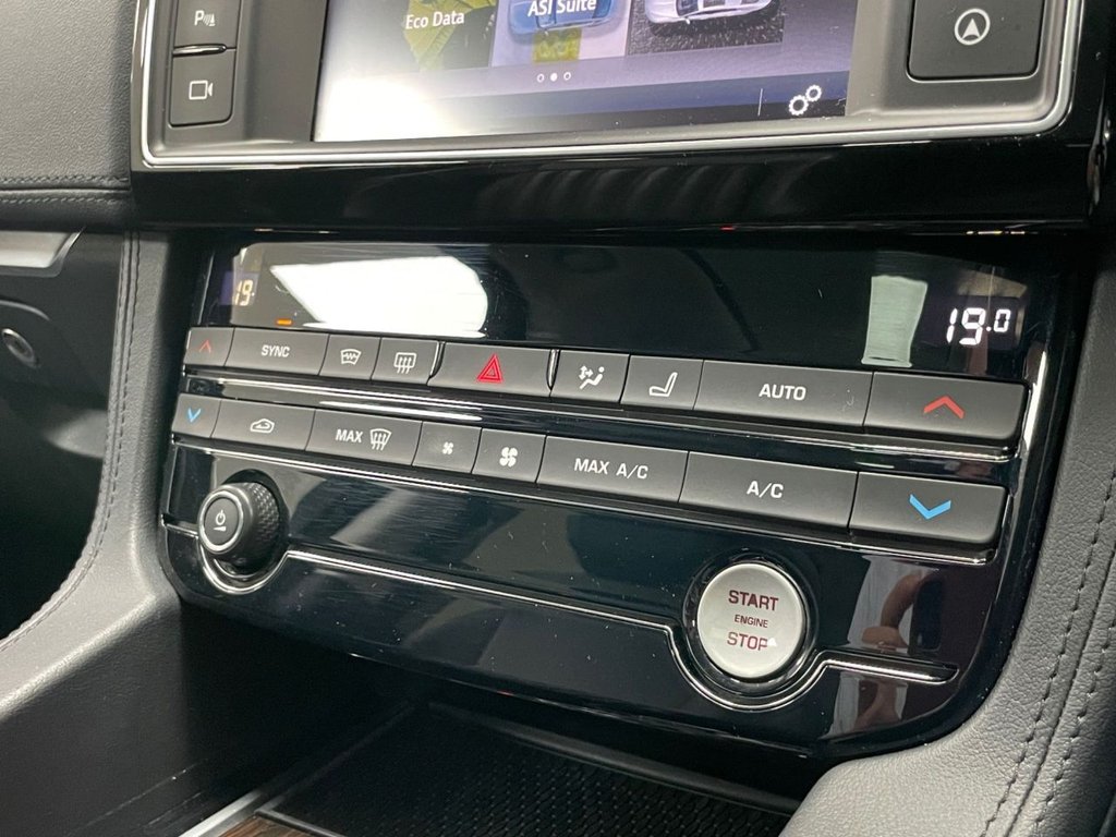 Used Jaguar F-Pace 2017 for sale - 76236119: Photo 45