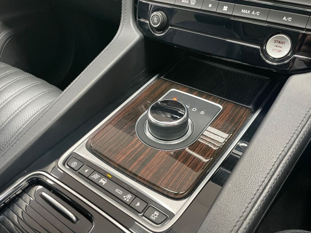 Used Jaguar F-Pace 2017 for sale - 76236119: Photo 46