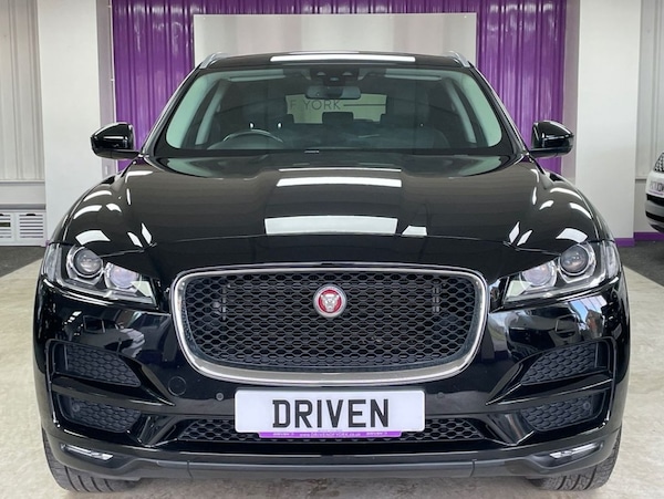 Used Jaguar F-Pace 2017 for sale - 76236119: Photo 7