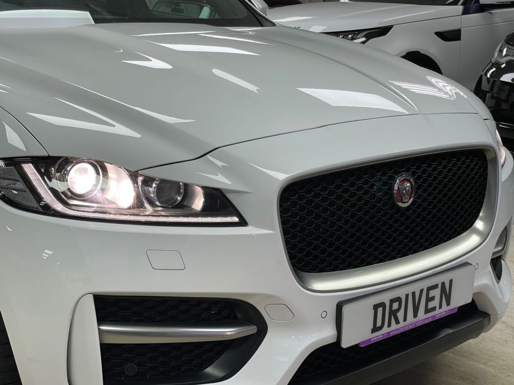 Used Jaguar F-Pace 2019 for sale - 77152931: Photo 4