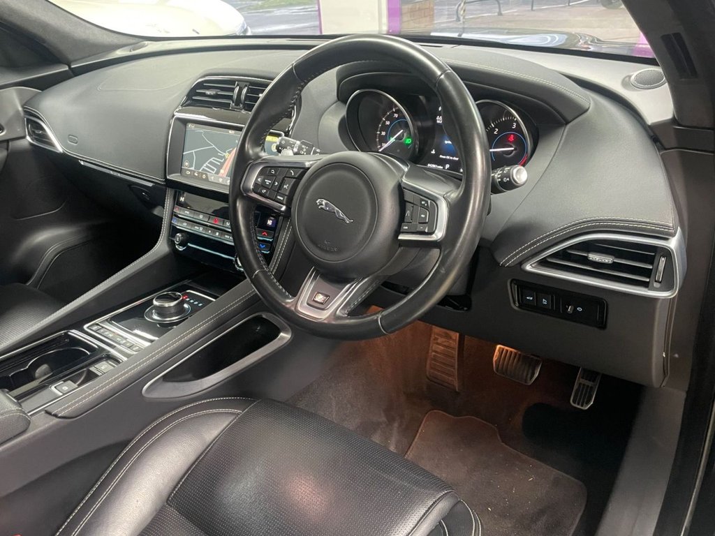 Used Jaguar F-Pace 2020 for sale - 76520384: Photo 22