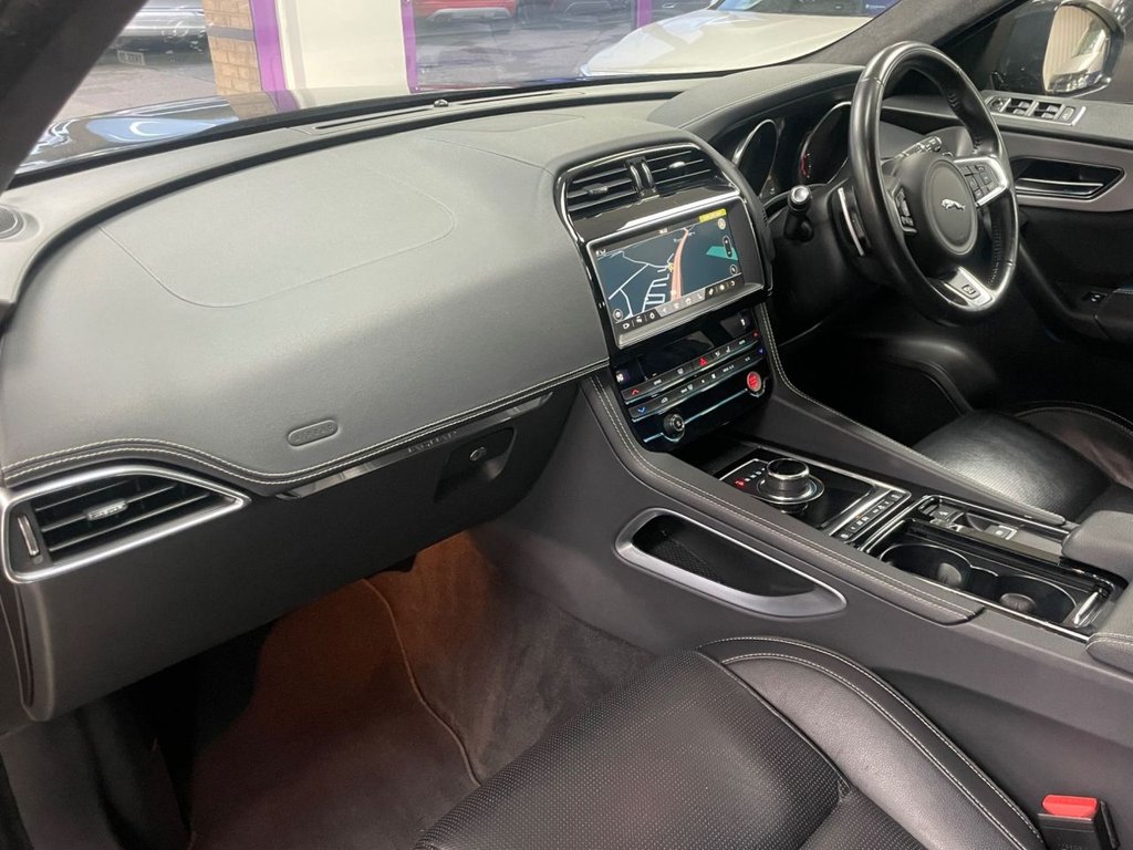 Used Jaguar F-Pace 2020 for sale - 76520384: Photo 29