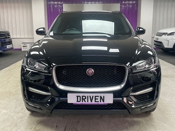 Used Jaguar F-Pace 2020 for sale - 76520384: Photo