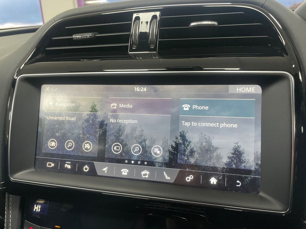 Used Jaguar F-Pace 2020 for sale - 76520384: Photo 41