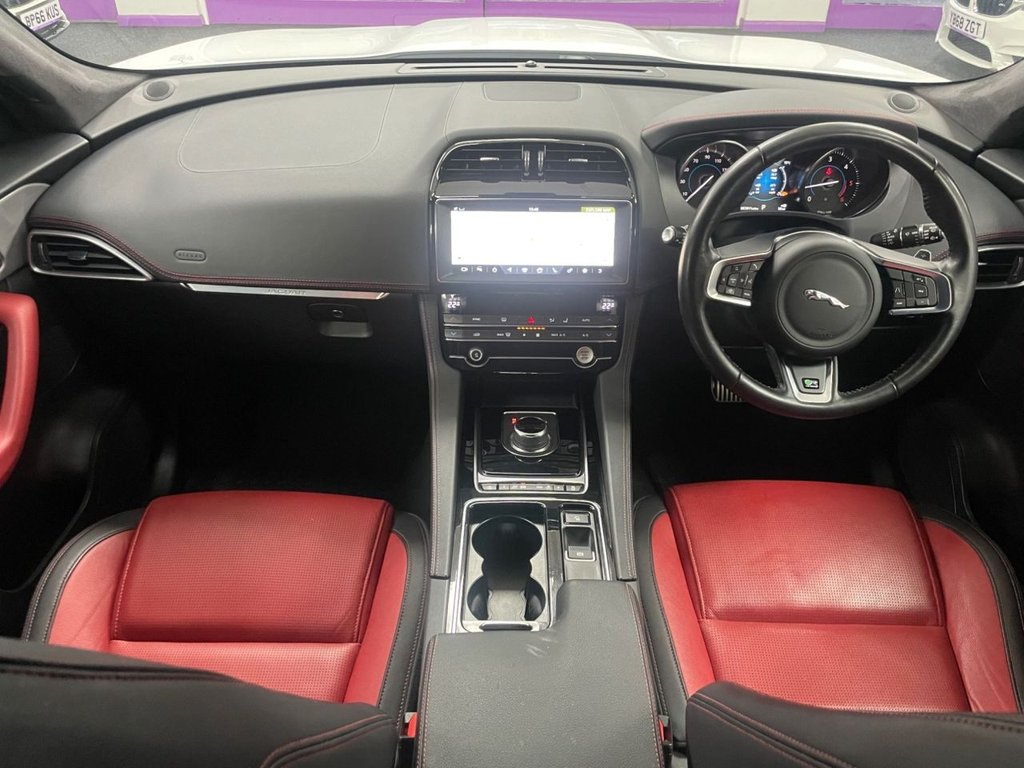 Used Jaguar F-Pace 2019 for sale - 76520718: Photo 2