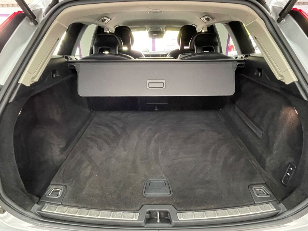 Used Volvo XC60 2018 for sale - 76147400: Photo 14