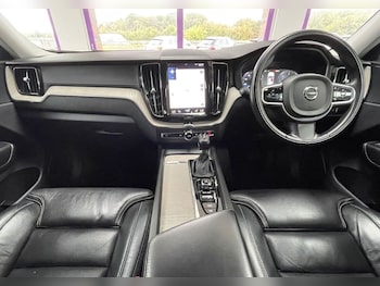 Used Volvo XC60 2018 for sale - 76147400: Photo
