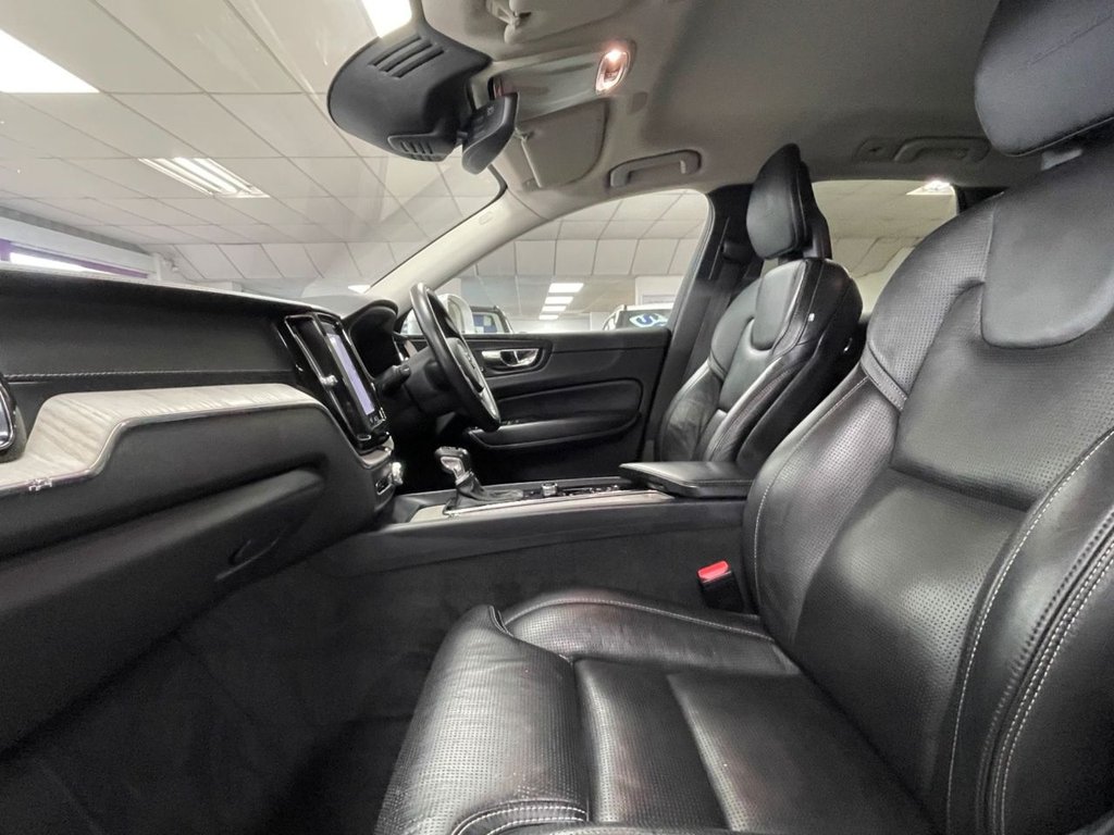 Used Volvo XC60 2018 for sale - 76147400: Photo 32