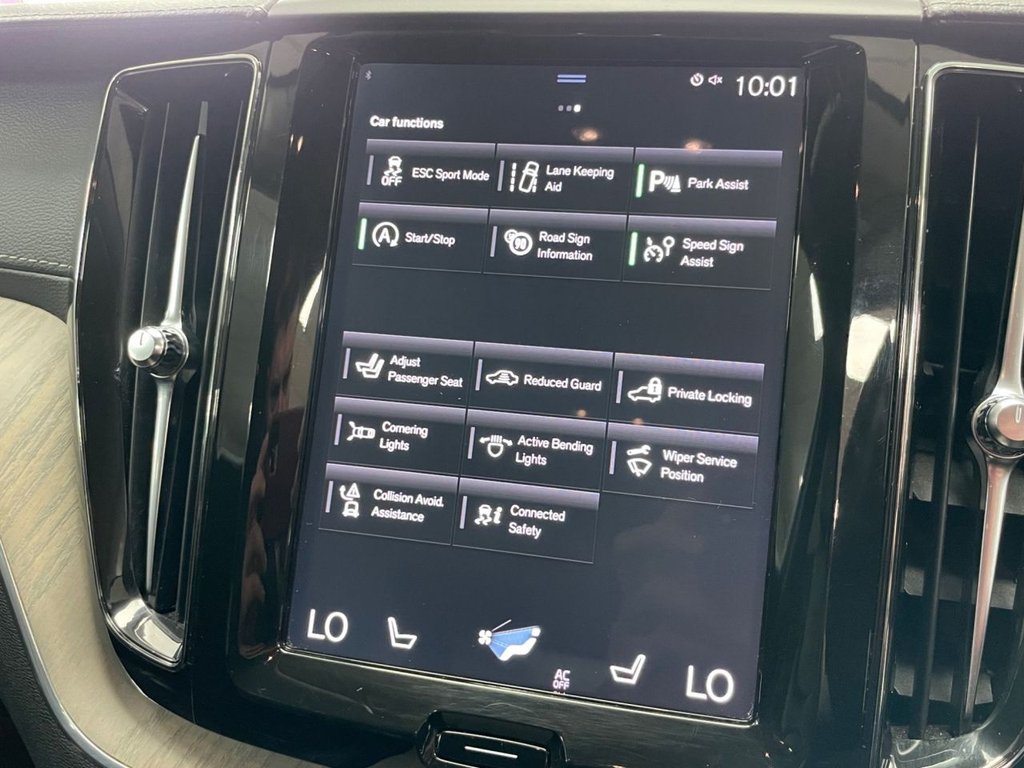 Used Volvo XC60 2018 for sale - 76147400: Photo 42