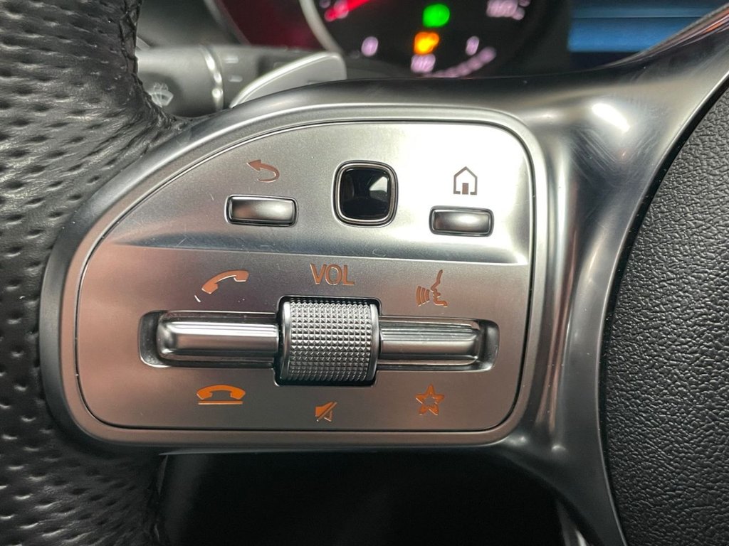 Used Mercedes-Benz GLC 2019 for sale - 76883057: Photo 37