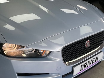 Used Jaguar XE 2016 for sale - 75896779: Photo