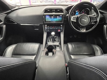 Used Jaguar F-Pace 2018 for sale - 77703715: Photo