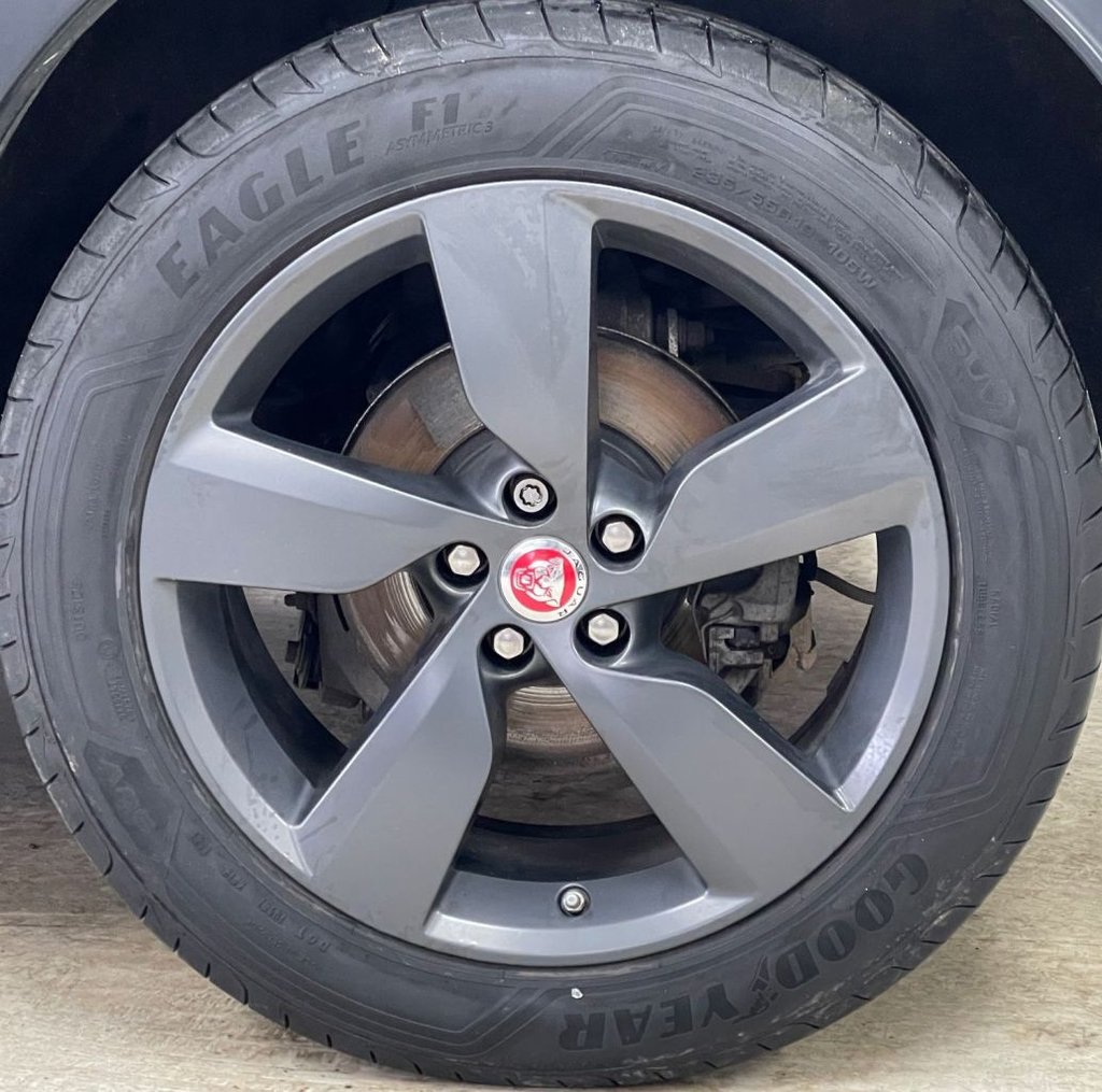 Used Jaguar E-Pace 2018 for sale - 76163595: Photo 17