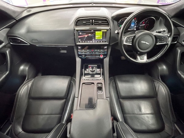 Used Jaguar F-Pace 2018 for sale - 75716721: Photo 2