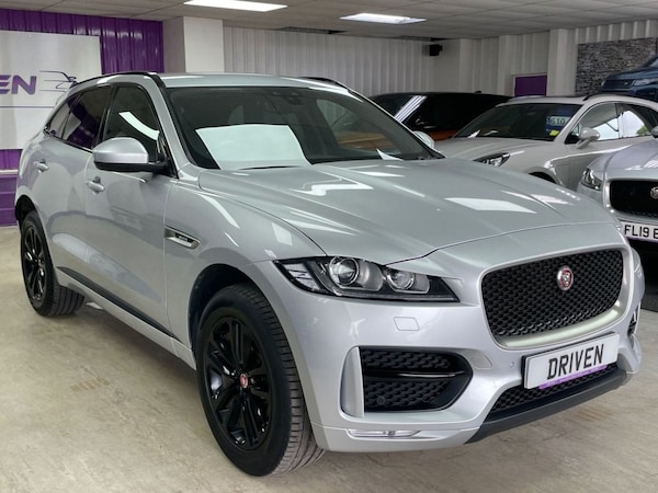Used Jaguar F-Pace 2018 for sale - 75716721: Photo 4