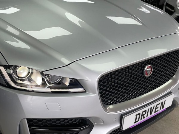 Used Jaguar F-Pace 2018 for sale - 75716721: Photo 6