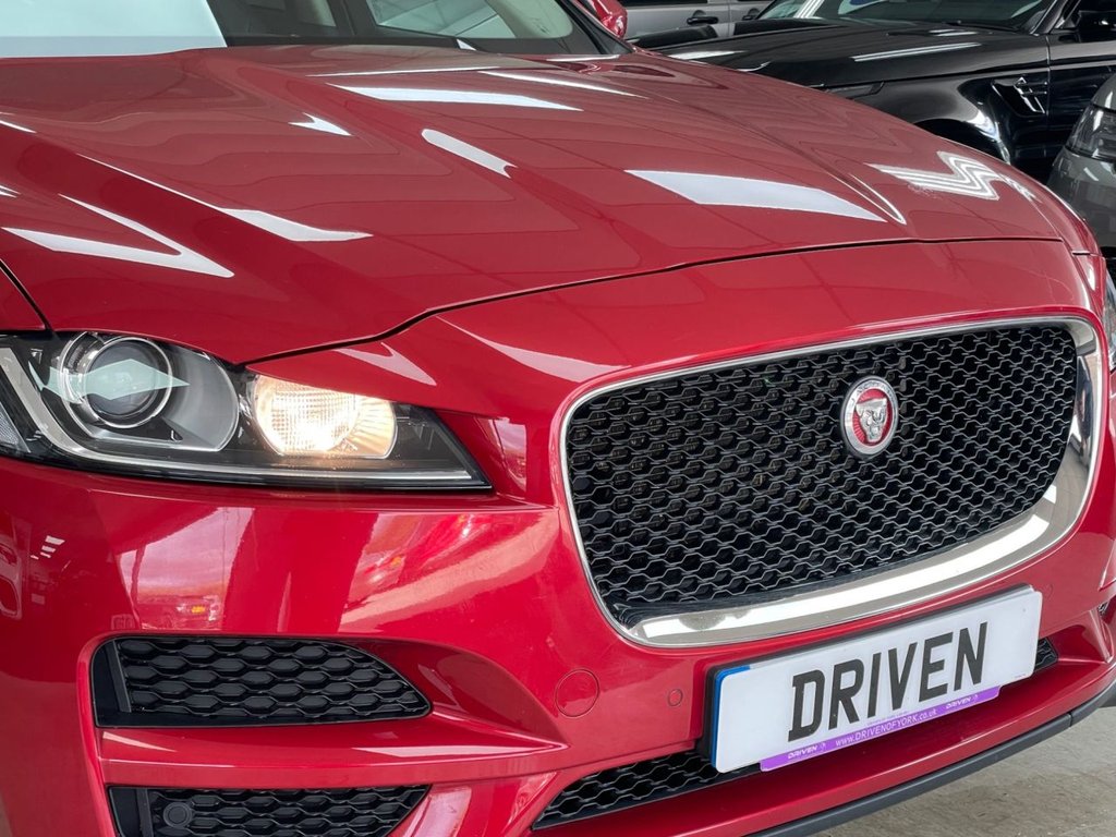 Used Jaguar F-Pace 2019 for sale - 78017105: Photo 4