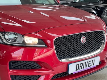 Used Jaguar F-Pace 2019 for sale - 78017105: Photo