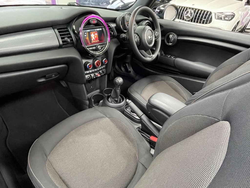 Used MINI Convertible 2019 for sale - 77520499: Photo 40