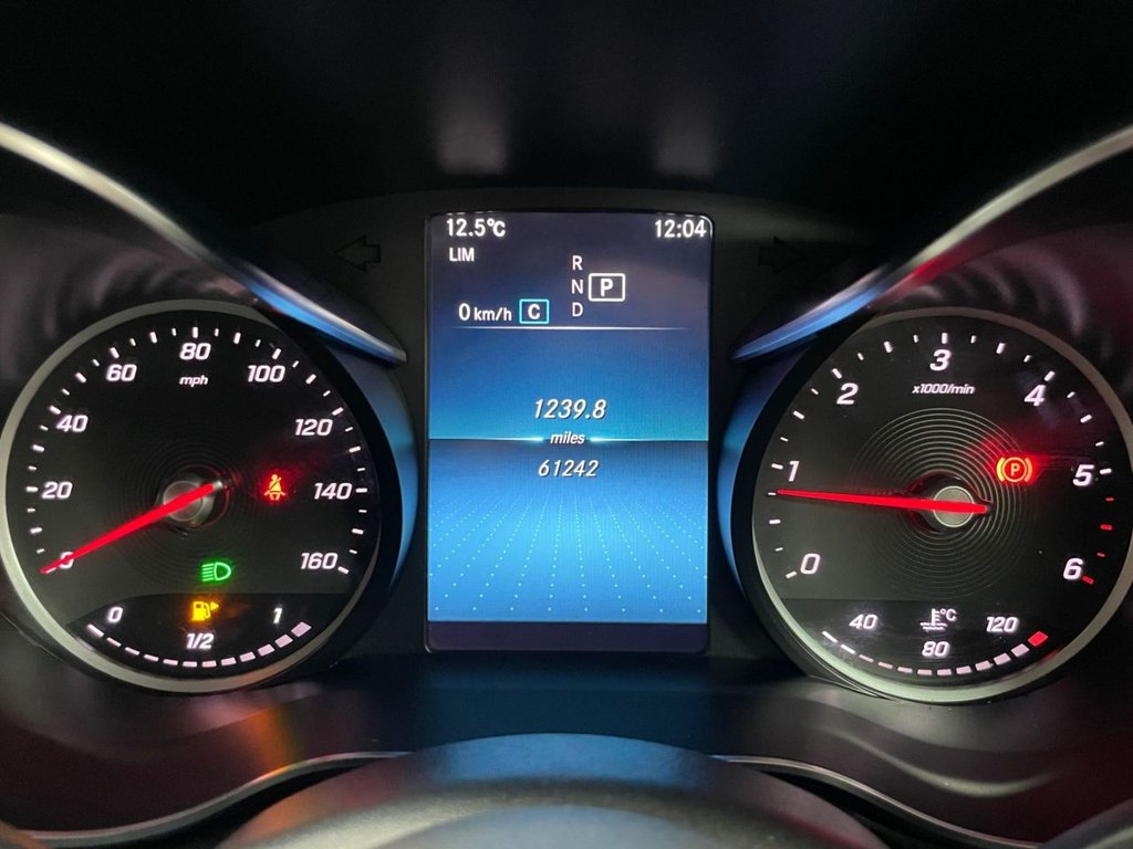 Used Mercedes-Benz GLC 2020 for sale - 76520379: Photo 40