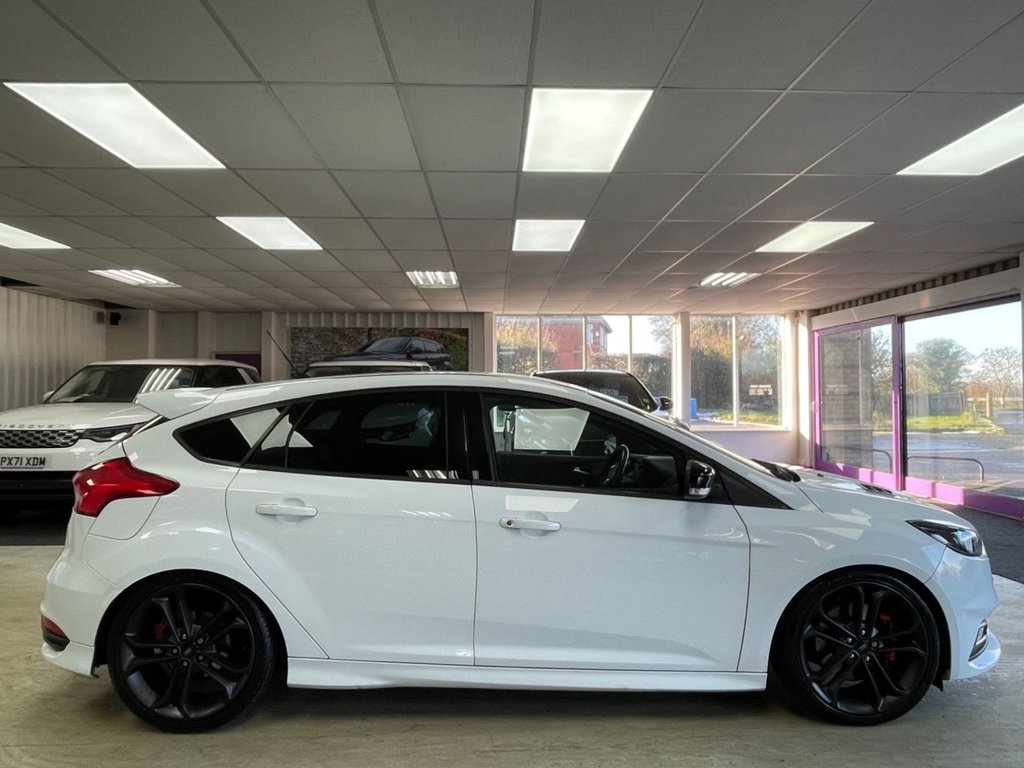 Used Ford Focus 2017 for sale - 76654727: Photo 12