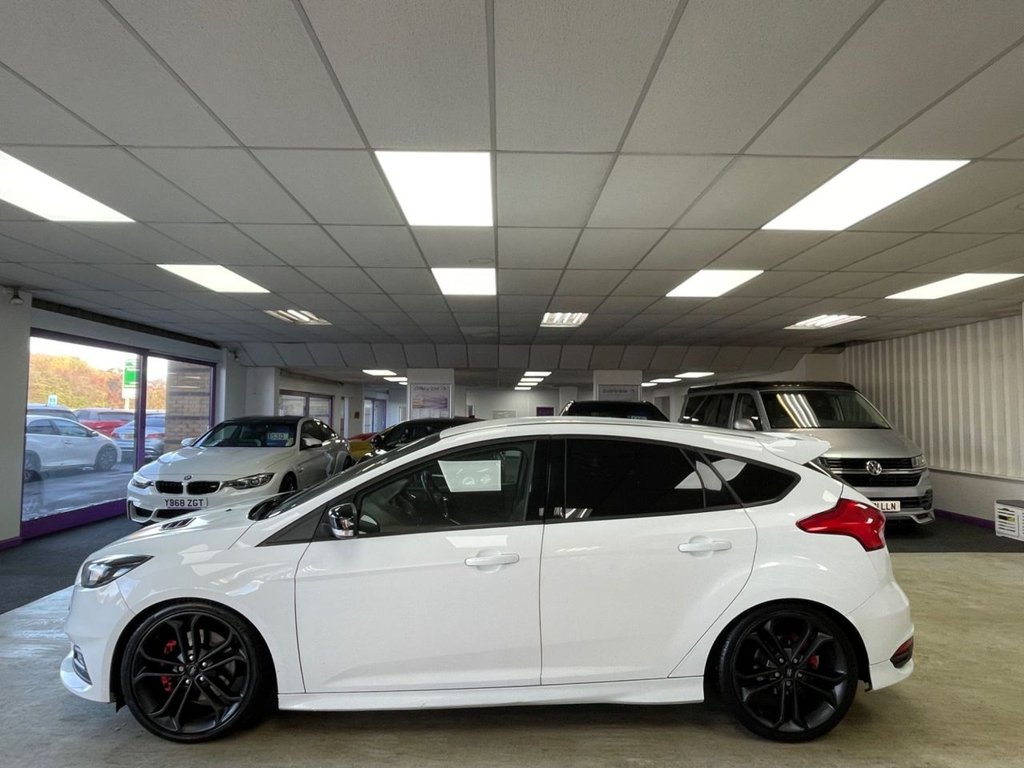 Used Ford Focus 2017 for sale - 76654727: Photo 13