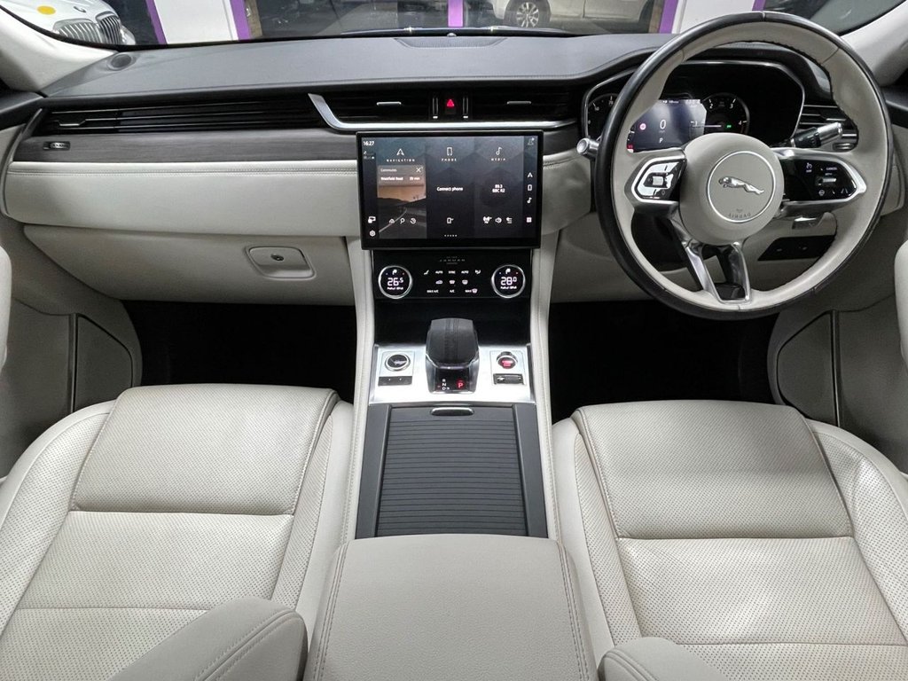 Used Jaguar F-Pace 2021 for sale - 77121435: Photo 2