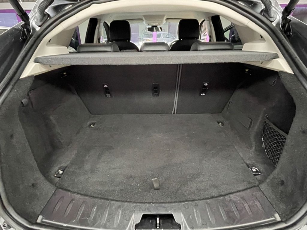 Used Jaguar E-Pace 2019 for sale - 77072369: Photo 18