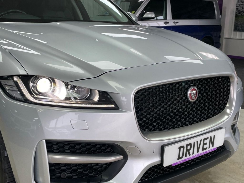 Used Jaguar F-Pace 2019 for sale - 77780357: Photo 4