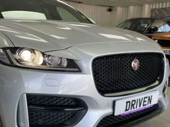 Used Jaguar F-Pace 2019 for sale - 74985820: Photo