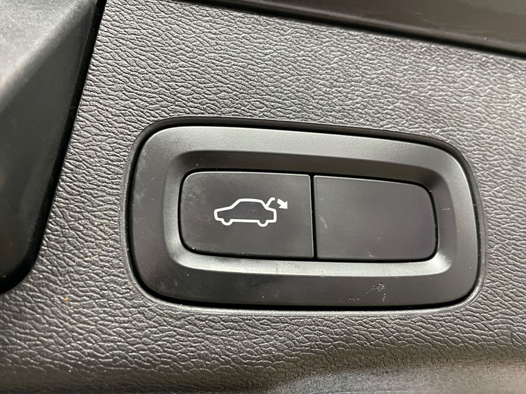 Used Volvo XC60 2018 for sale - 77287677: Photo 19