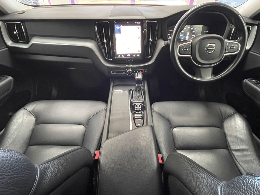 Used Volvo XC60 2018 for sale - 77287677: Photo 2