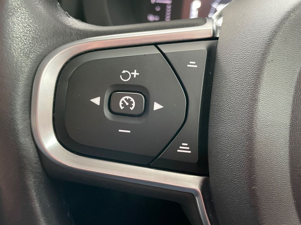 Used Volvo XC60 2018 for sale - 77287677: Photo 36