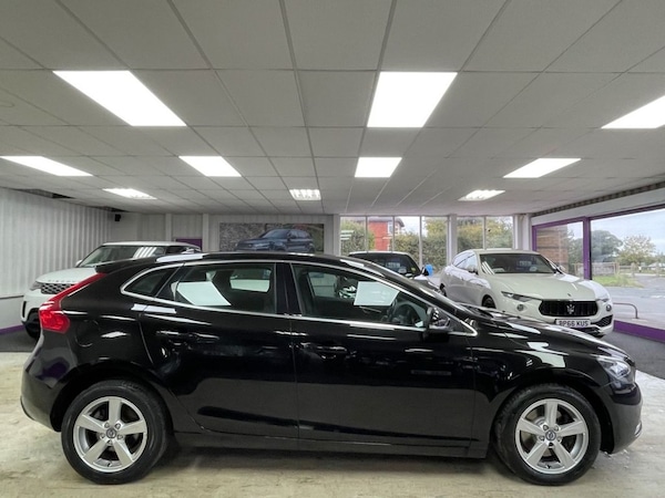 Used Volvo V40 2015 for sale - 76291215: Photo 11