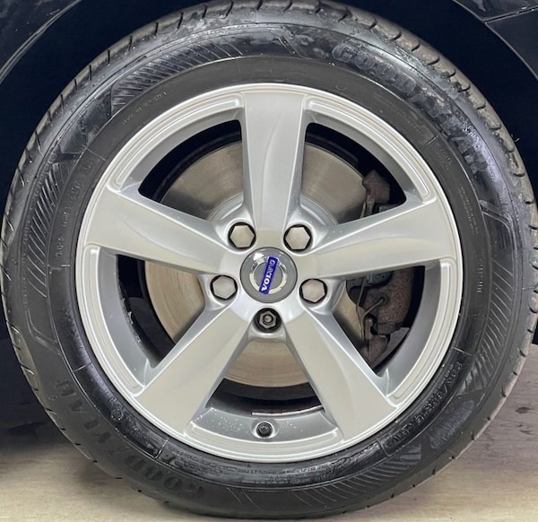 Used Volvo V40 2015 for sale - 76291215: Photo 17