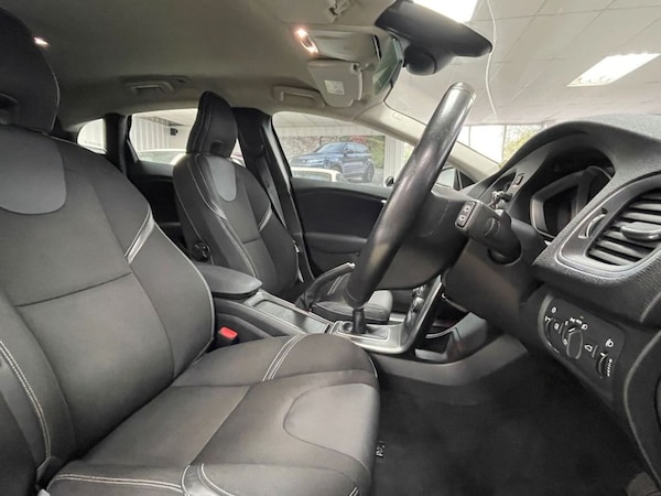 Used Volvo V40 2015 for sale - 76291215: Photo 24