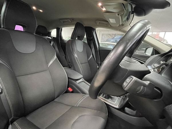 Used Volvo V40 2015 for sale - 76291215: Photo 25