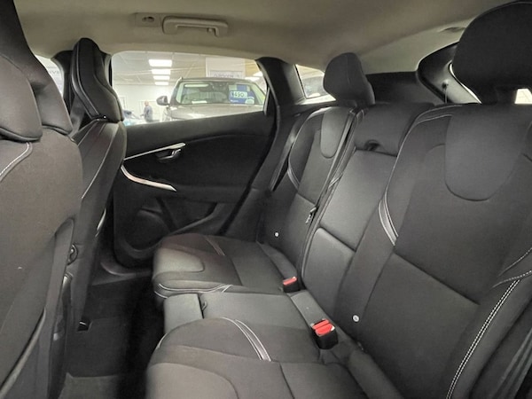Used Volvo V40 2015 for sale - 76291215: Photo 29