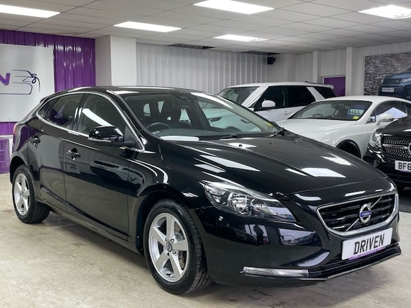 Used Volvo V40 2015 for sale - 76291215: Photo 5