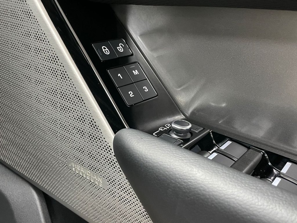 Used Land Rover Range Rover Velar 2019 for sale - 76147292: Photo 28