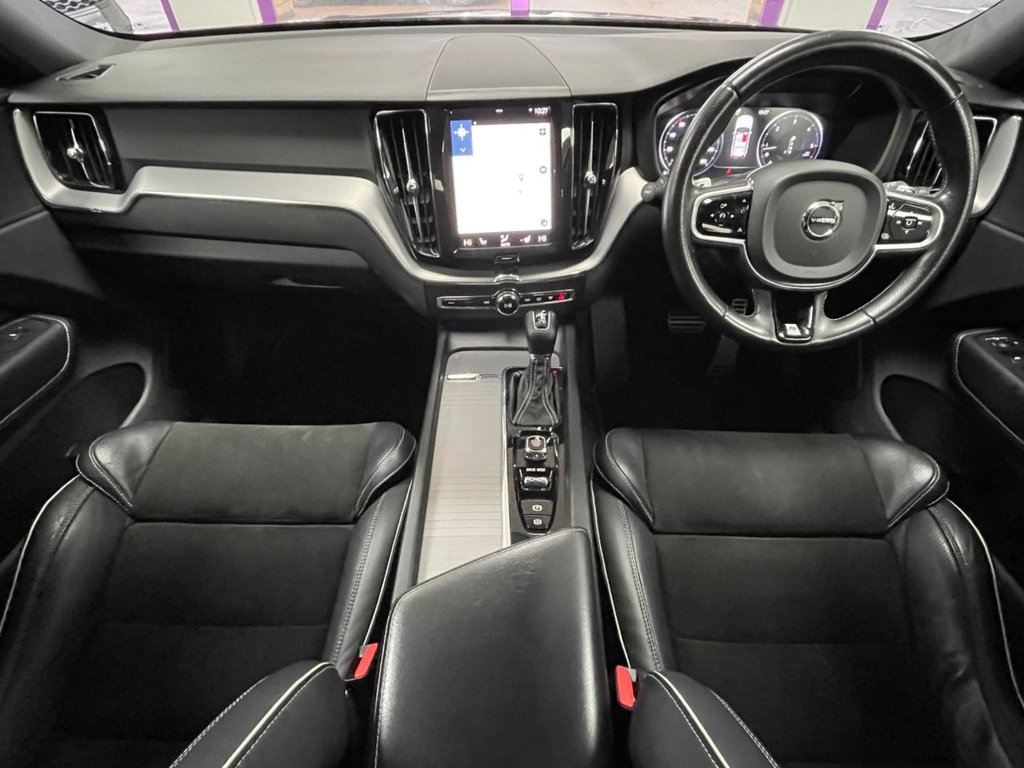 Used Volvo XC60 2018 for sale - 76711363: Photo 2