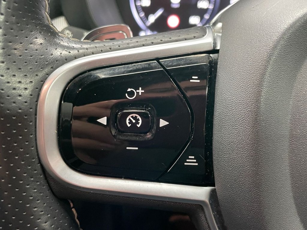 Used Volvo XC60 2018 for sale - 76711363: Photo 38