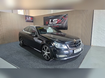 Used Mercedes-Benz C Class 2012 for sale - 78351316: Photo